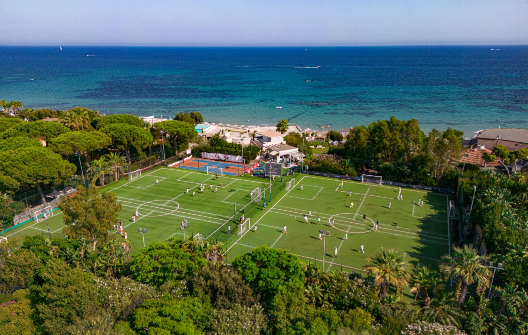 Il resort in Sardegna dove fare sport con i campioni veri