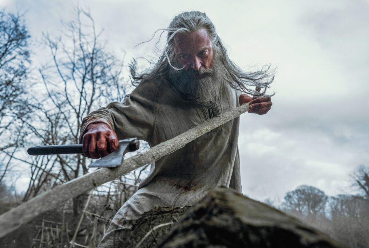 Robin Hood non era un eroe: Hugh Jackman distrugge la leggenda nel film più oscuro dell’estate