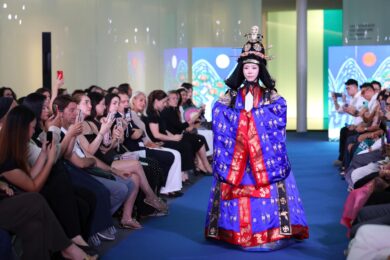L’hanbok conquista Milano: perché l’abito simbolo della Corea è diventato moda globale