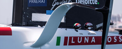 Come fanno le barche dell’America’s cup a volare sull’acqua? Grazie alle ali mobili