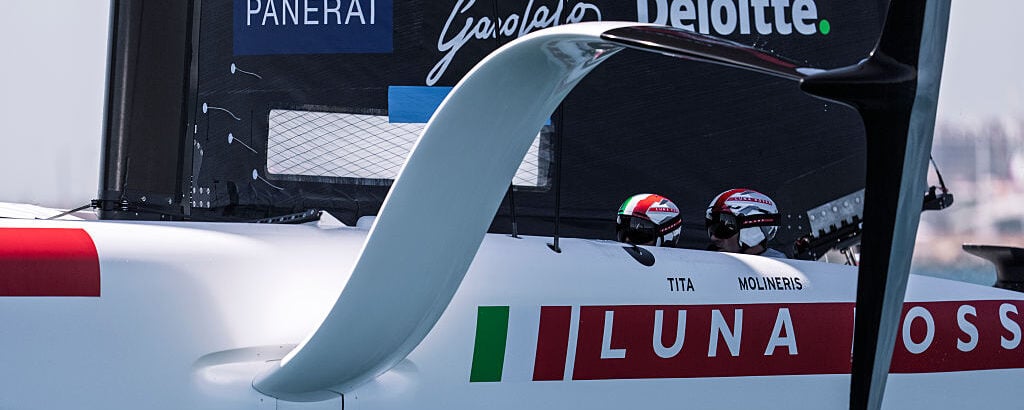 Come fanno le barche dell’America’s cup a volare sull’acqua? Grazie alle ali mobili Come fanno le barche dell’America’s cup a volare sull’acqua? Grazie alle ali mobili