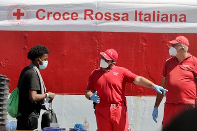 Migranti e Cpr, sotto esame i certificati dei medici