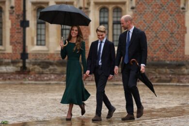 Il principe George comincia una nuova vita a Eton sulle orme di William