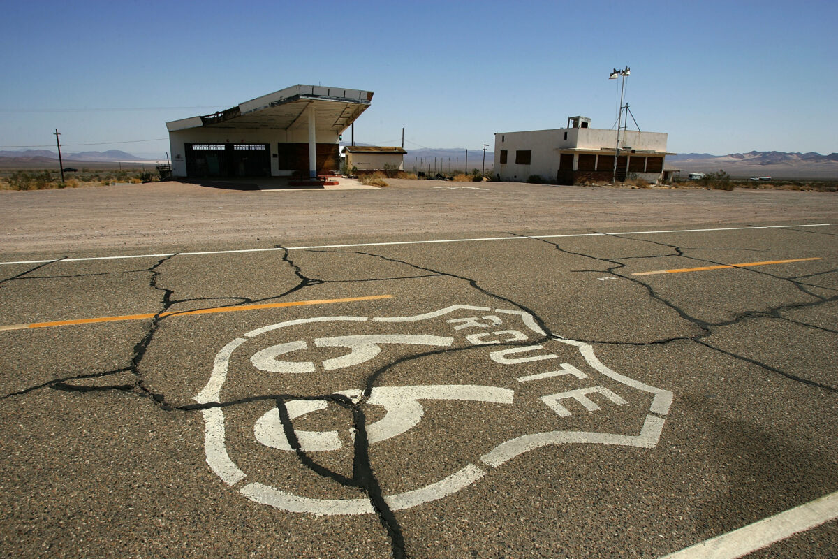 In viaggio sulla Route 66, la strada che compie 100 anni mentre gli Stati Uniti tornano alle urne