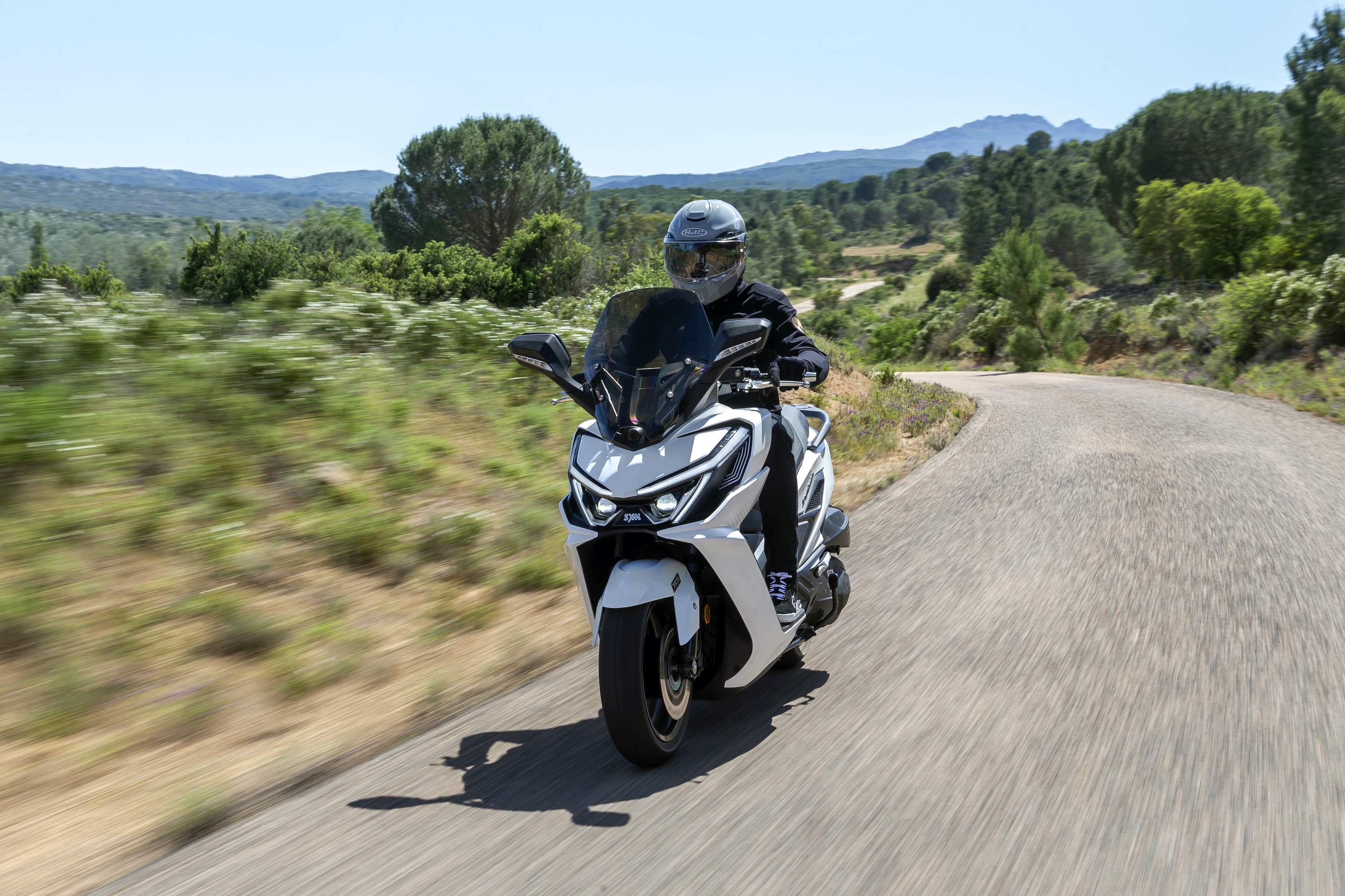 SYM Cruisym 400, il GT che vuole fare tutto: comfort, tecnologia e sostanza SYM Cruisym 400, il GT che vuole fare tutto: comfort, tecnologia e sostanza