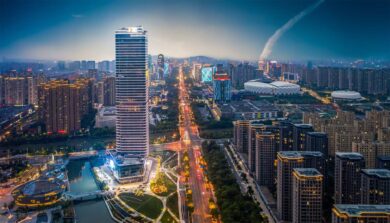 Keqiao protagonista: doppia sfida alla fashion week