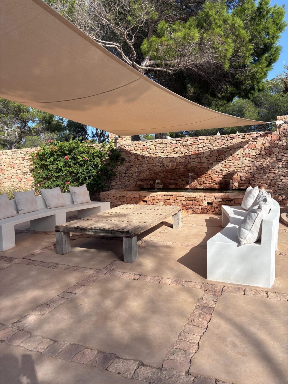 A Formentera il lusso più estremo è non disturbare (e non essere disturbati) A Formentera il lusso più estremo è non disturbare (e non essere disturbati)