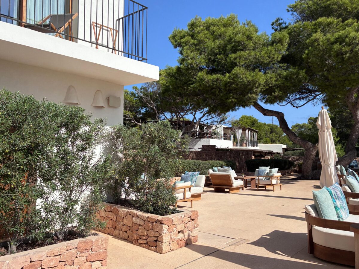 A Formentera il lusso più estremo è non disturbare (e non essere disturbati) A Formentera il lusso più estremo è non disturbare (e non essere disturbati)