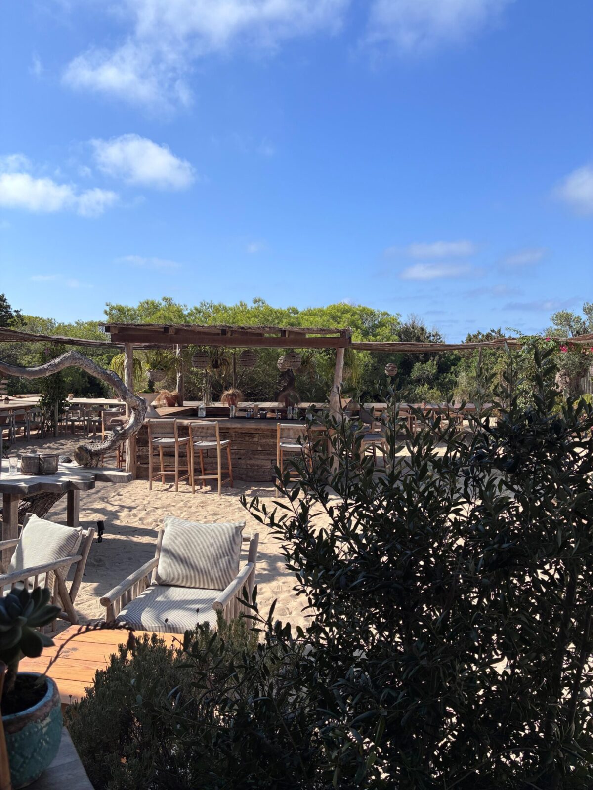 A Formentera il lusso più estremo è non disturbare (e non essere disturbati) A Formentera il lusso più estremo è non disturbare (e non essere disturbati)