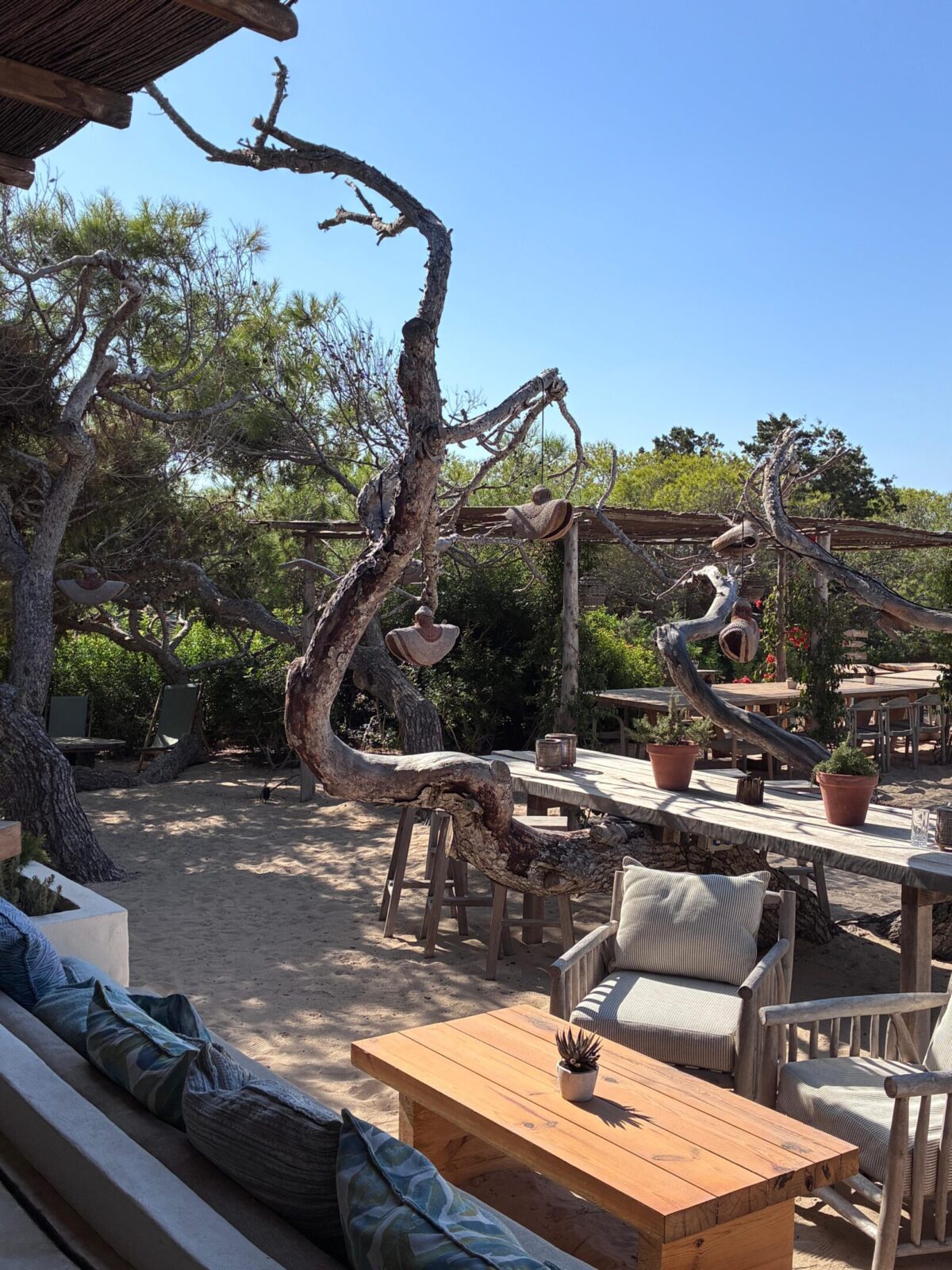A Formentera il lusso più estremo è non disturbare (e non essere disturbati) A Formentera il lusso più estremo è non disturbare (e non essere disturbati)