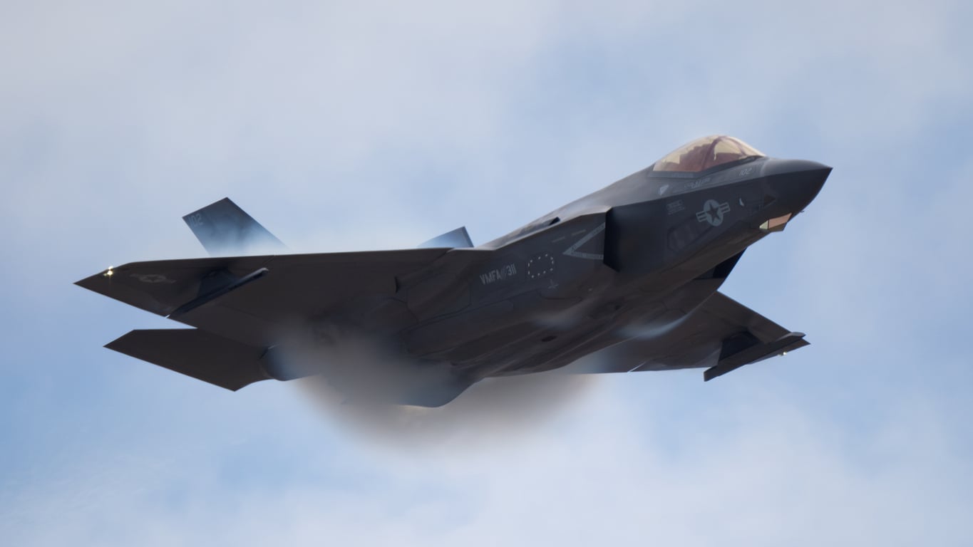 Trump vende 48 caccia F-35 all’Arabia Saudita: l’accordo da 24 miliardi che cambia gli equilibri in Medio Oriente Trump vende 48 caccia F-35 all’Arabia Saudita: l’accordo da 24 miliardi che cambia gli equilibri in Medio Oriente
