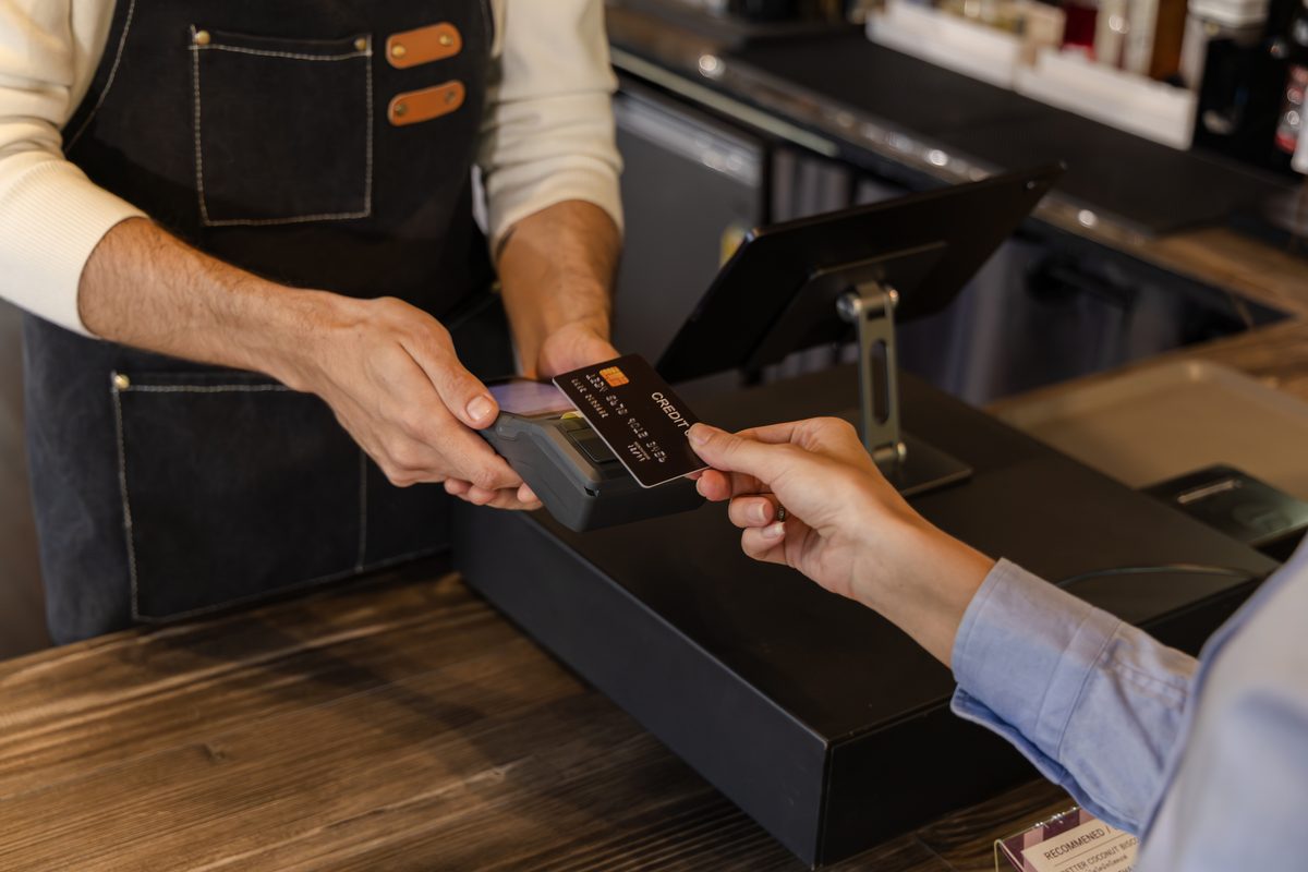 Scontrini e Pos, spuntano 11,8 miliardi: cosa sta scoprendo il Fisco con il nuovo sistema