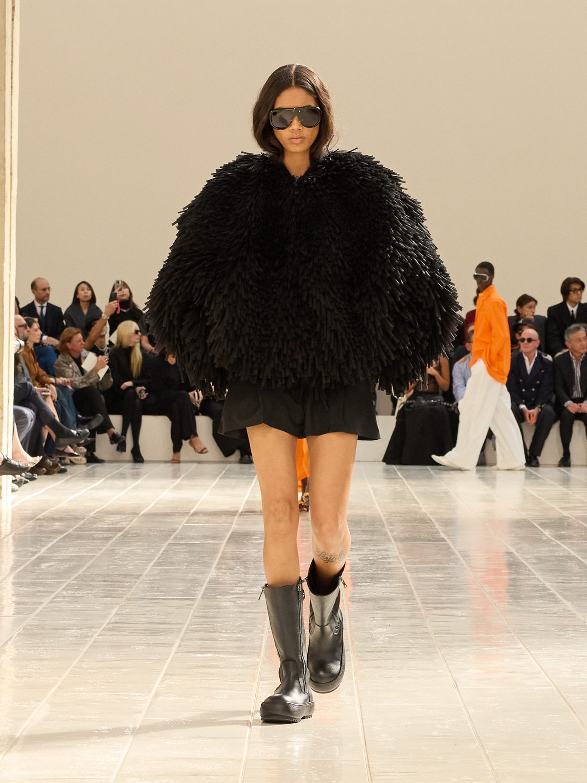 Fine della Fashion Month: tra sfilate, crisi e intelligenza artificiale Fine della Fashion Month: tra sfilate, crisi e intelligenza artificiale