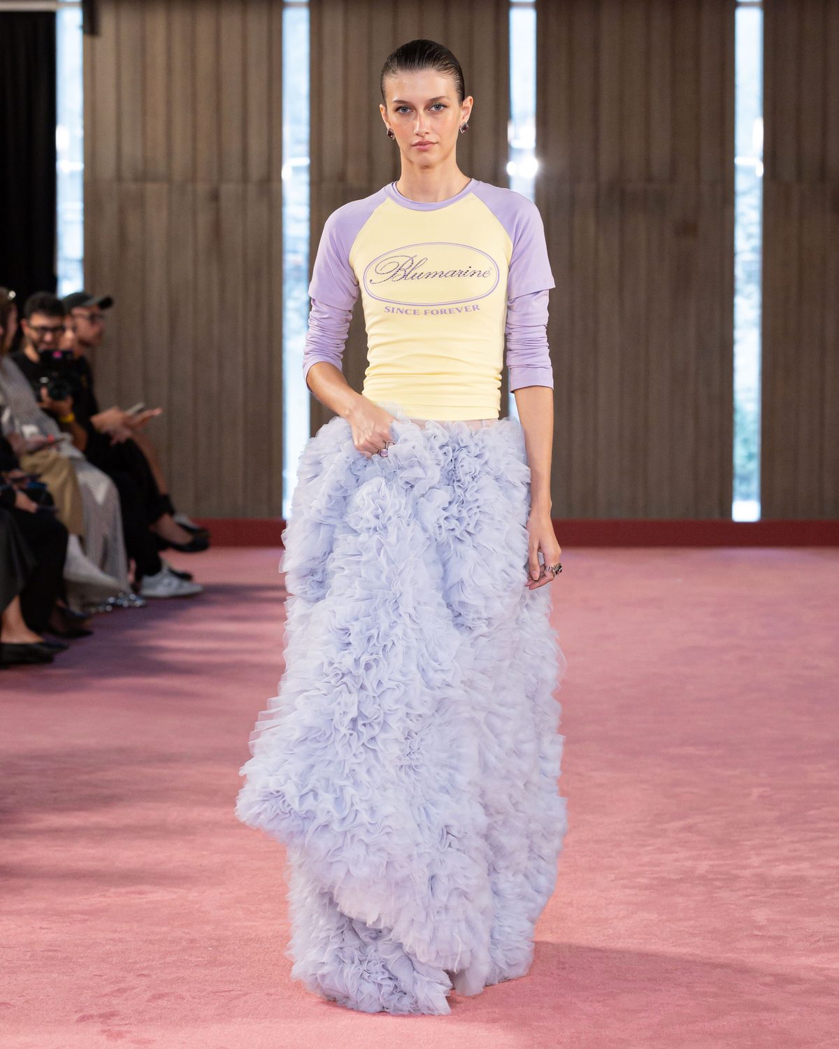 Fine della Fashion Month: tra sfilate, crisi e intelligenza artificiale Fine della Fashion Month: tra sfilate, crisi e intelligenza artificiale