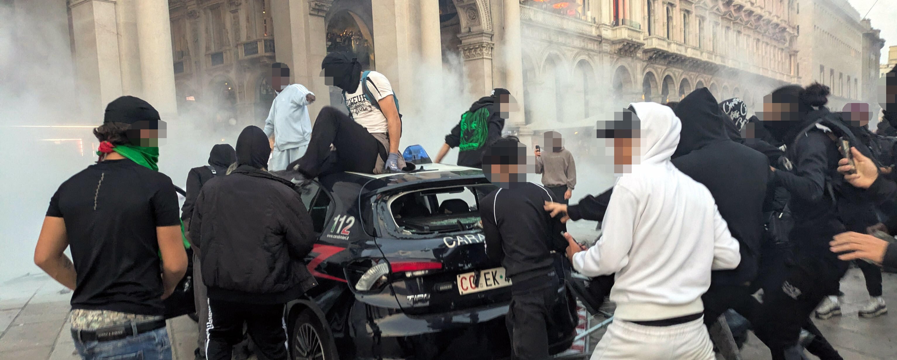 Scontri di piazza e devastazioni, l’assordante silenzio della sinistra Scontri di piazza e devastazioni, l’assordante silenzio della sinistra