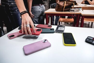 Digital detox: Perché sempre più giovani rinunciano allo smartphone