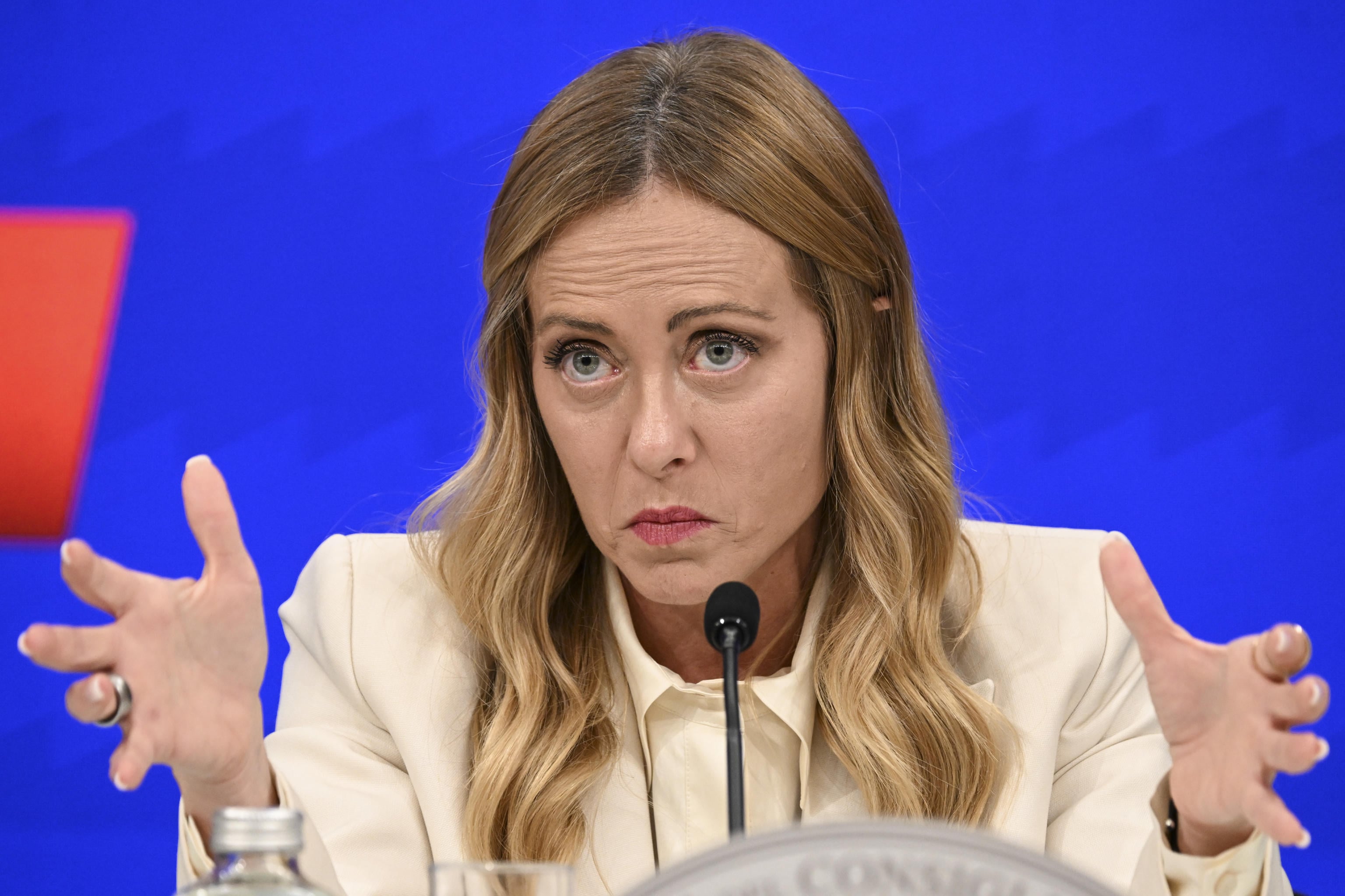 Flat tax per le partite Iva, il tetto sale a 100mila euro: cosa cambia dal 2027
