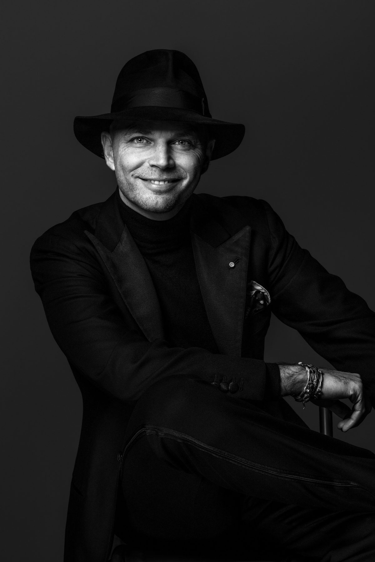 Rubinacci lancia il womenswear: la giacca napoletana sposa il lusso femminile Rubinacci lancia il womenswear: la giacca napoletana sposa il lusso femminile