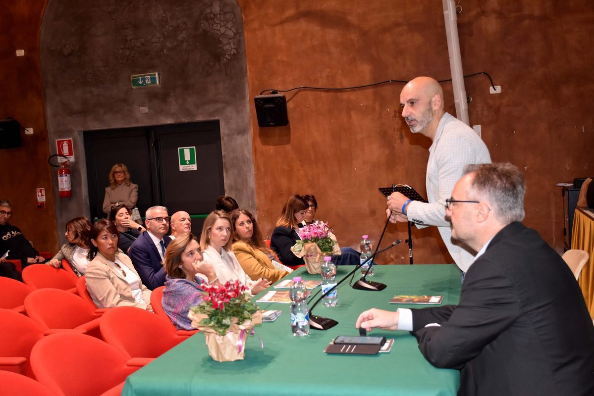 Simboli al posto delle parole. Ora i Cammini di San Francesco sono accessibili a tutti Simboli al posto delle parole. Ora i Cammini di San Francesco sono accessibili a tutti