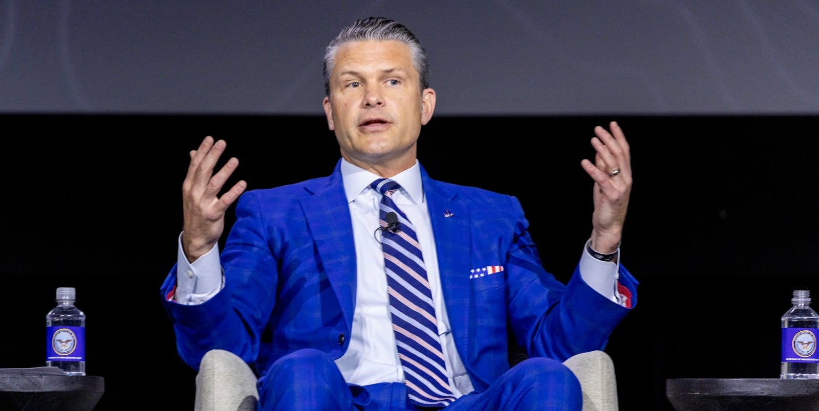 Usa, i guai di Pete Hegseth: ecco perché è sempre più in bilico Usa, i guai di Pete Hegseth: ecco perché è sempre più in bilico