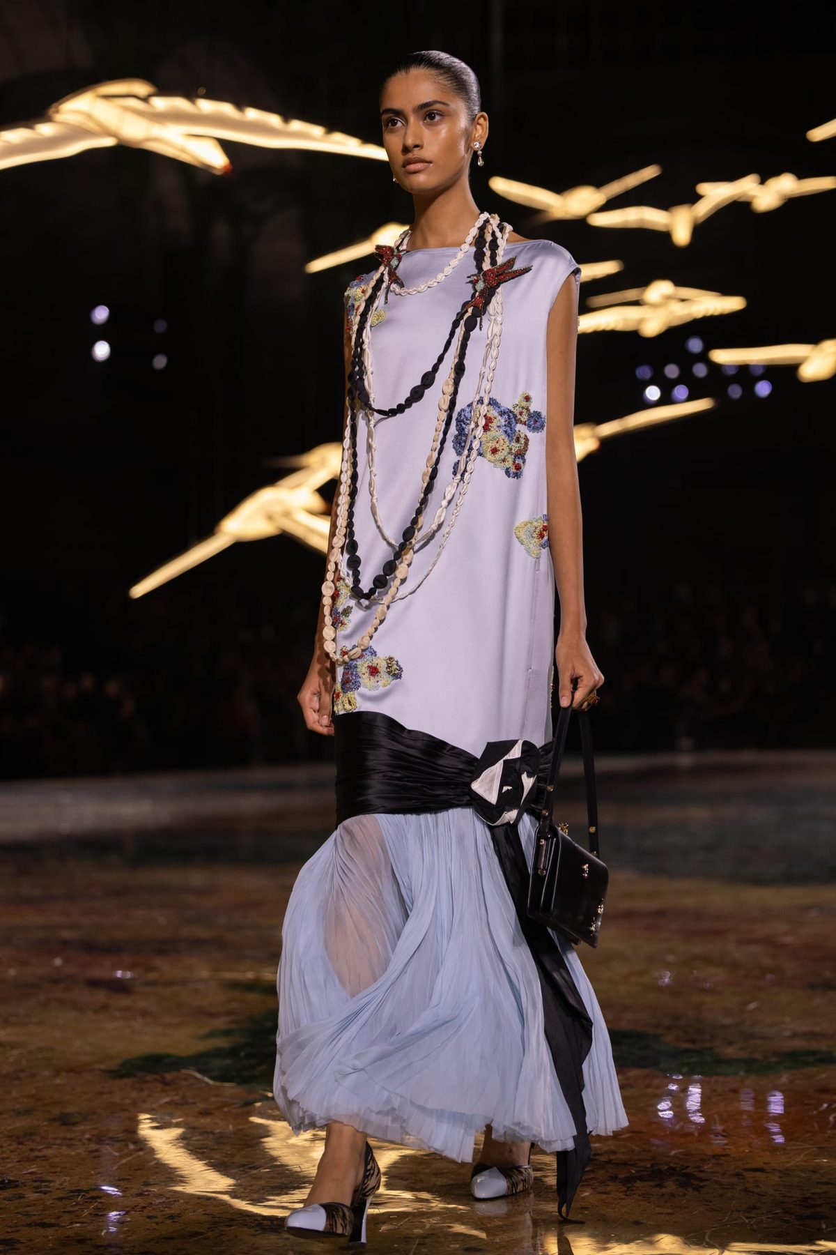 Fine della Fashion Month: tra sfilate, crisi e intelligenza artificiale Fine della Fashion Month: tra sfilate, crisi e intelligenza artificiale