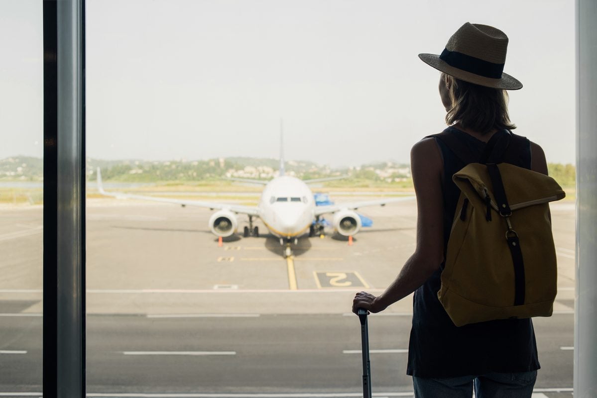 Voli, rivoluzione dal 23 ottobre: bagaglio gratis, stop al no-show e fino a 600 euro per i ritardi