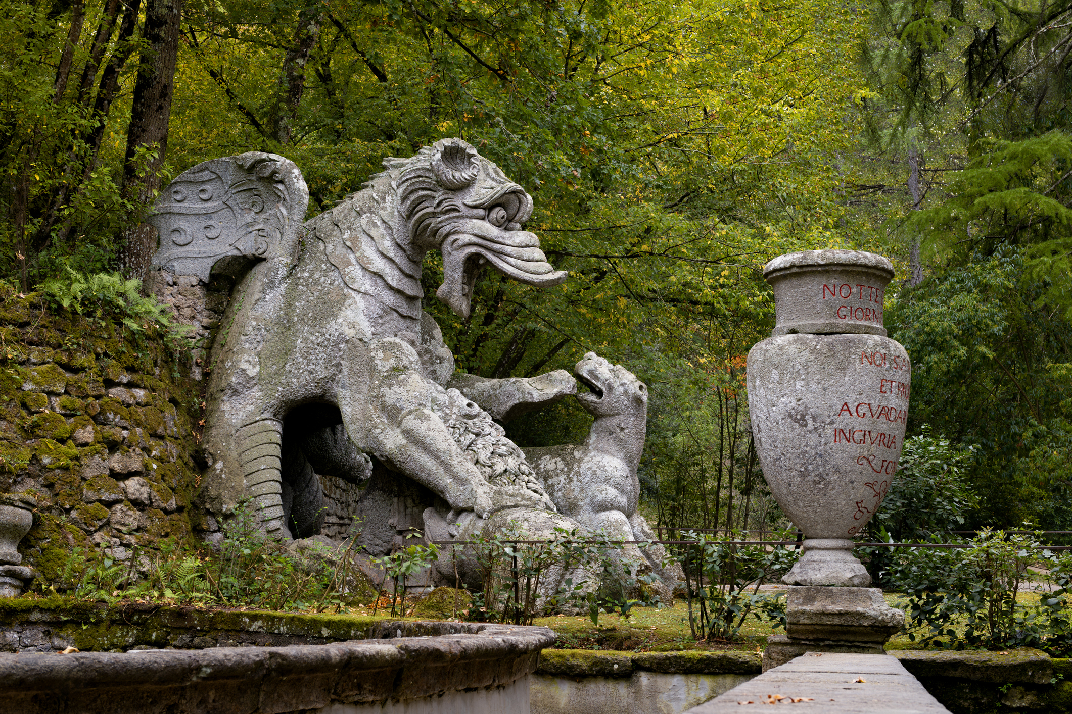 Halloween 2026, cinque luoghi da brividi in Italia tra streghe, mostri e catacombe Halloween 2026, cinque luoghi da brividi in Italia tra streghe, mostri e catacombe